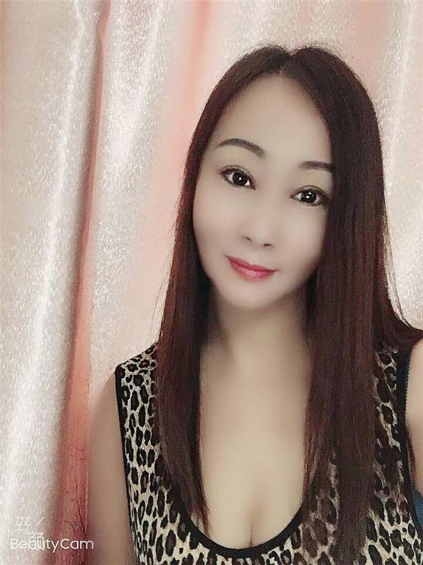  体验白云性感美女