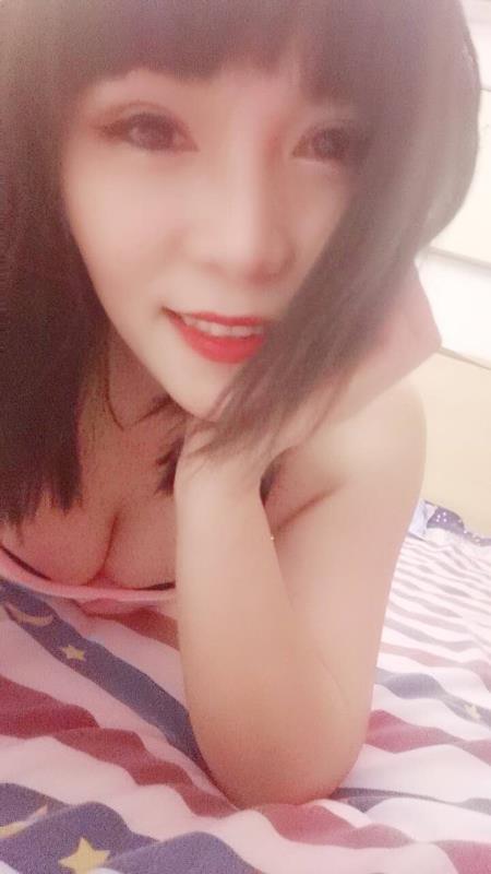 青春性感的骚妞儿刚下水，只要300