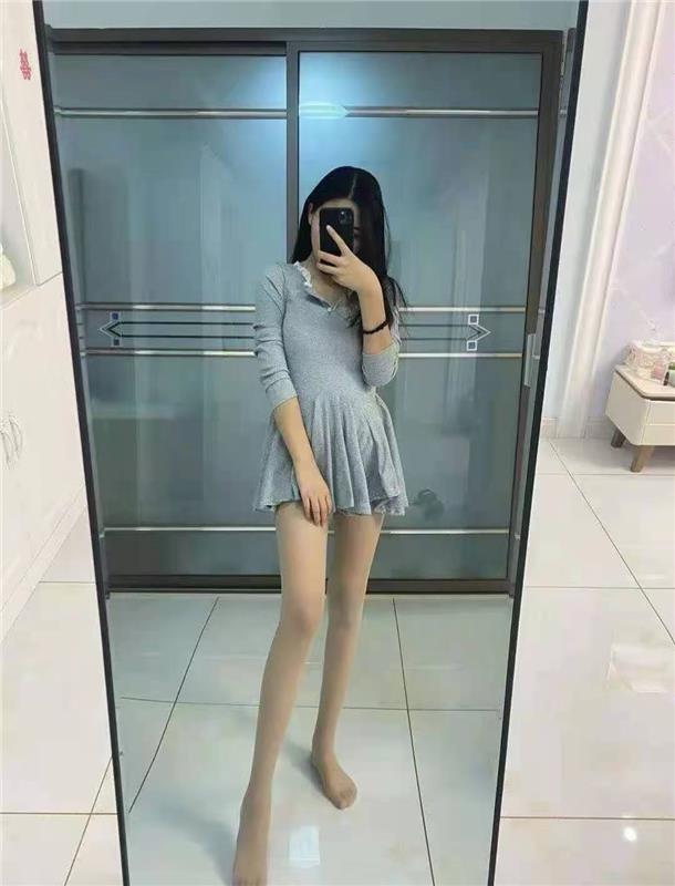 娇小可爱型的妹妹