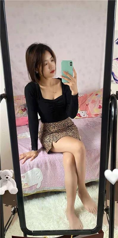 身材不错的妹子，长的还行