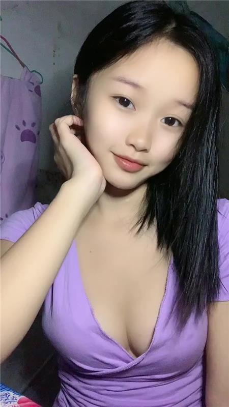 飞机上遇上新手小泼辣妹子