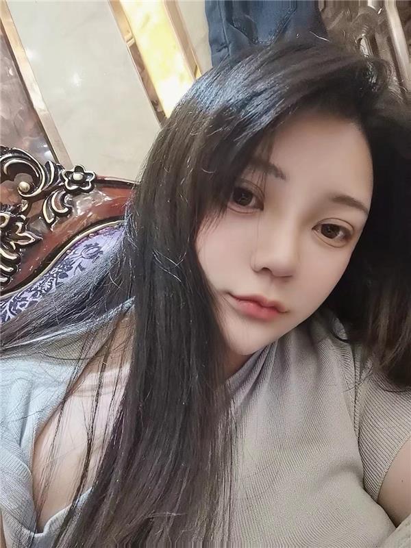 21岁的小妹子，特别嫩，价格也不高，物超所值