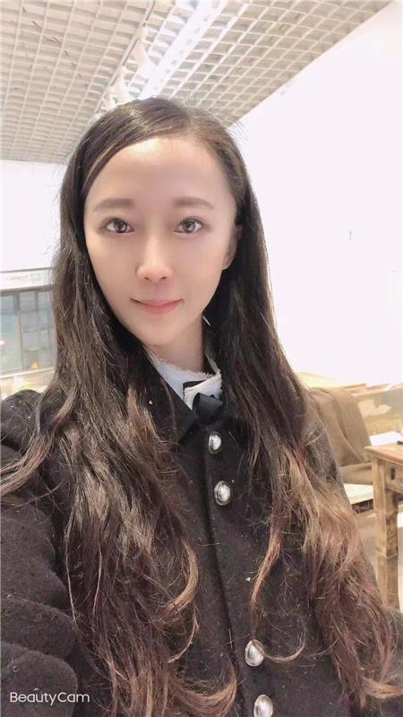 光谷小仙女人漂亮小翘臀