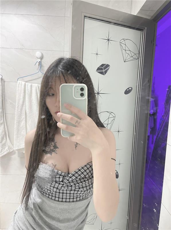 南山区 御姐型妹子，非高颜值，但温柔性感甜美，服务配合