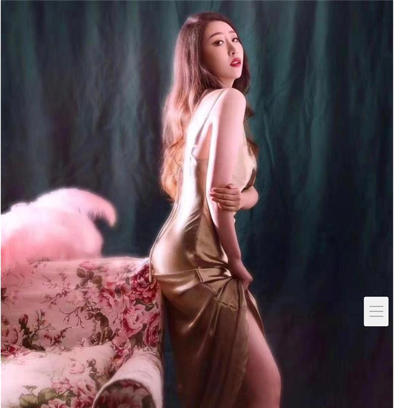 沈阳大学附近高挑美女