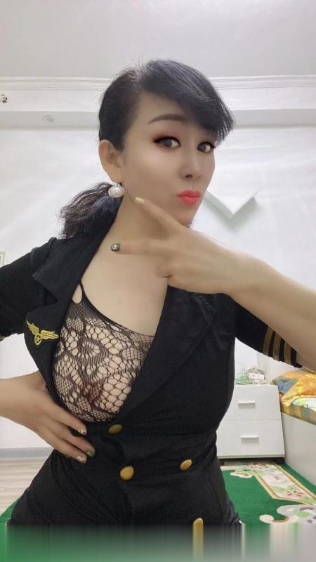 长腿轻熟女茹雪