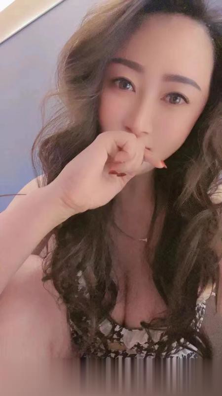 瑶海大胸靓女