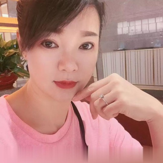 体验长腿熟女优雅