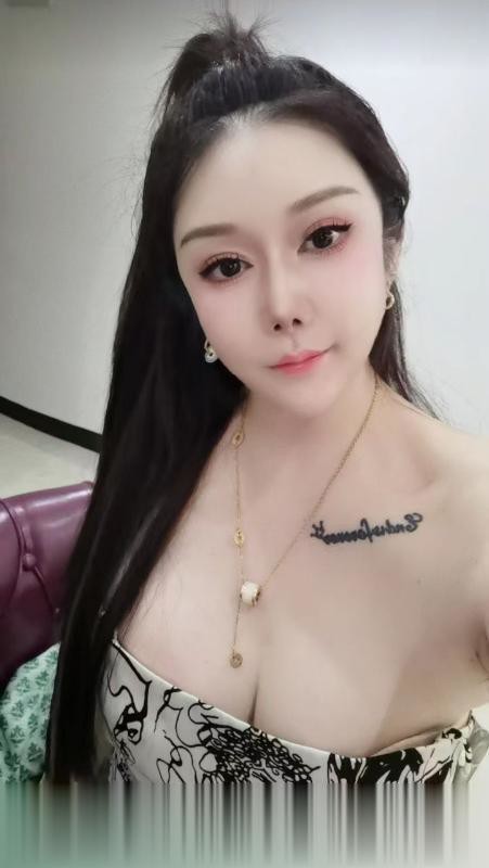 SM大胸翘臀美少妇