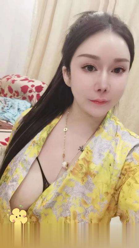 SM大胸翘臀美少妇