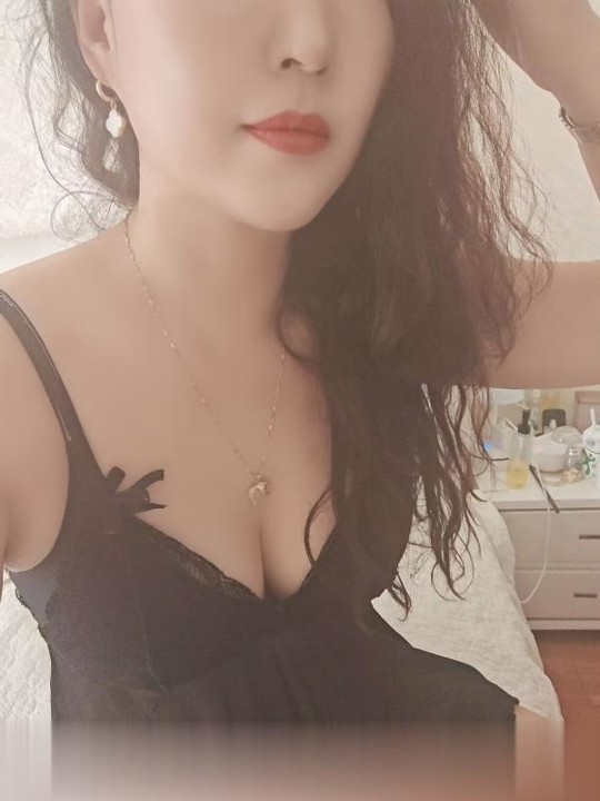 花果园奶香人妻可儿