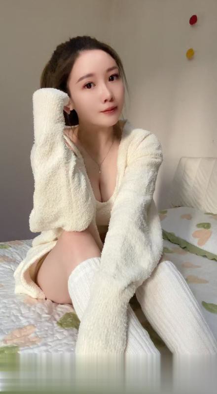 轻熟大胸泡芙姐