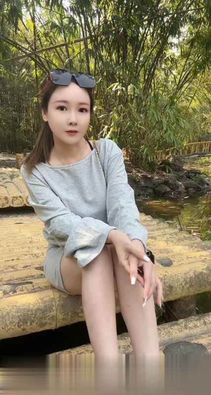 轻熟大胸泡芙姐