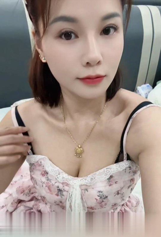 滨江性感丰满大嫂