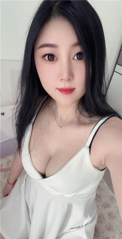 巨乳翘臀丫丫