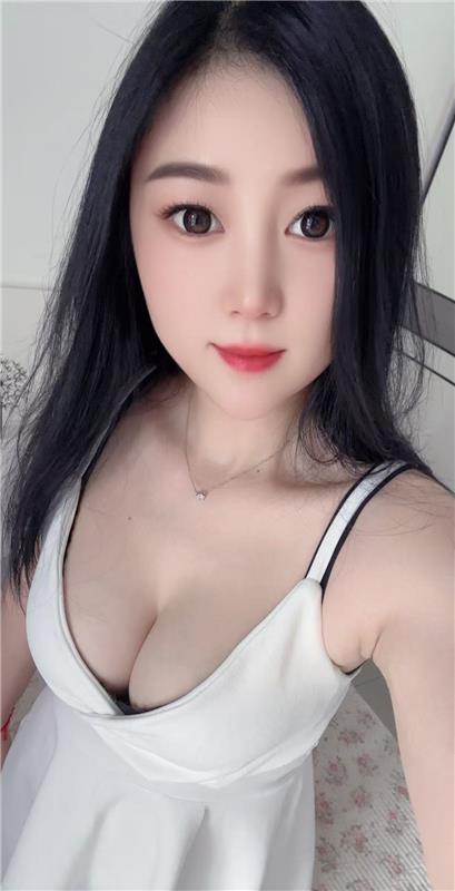 巨乳翘臀丫丫