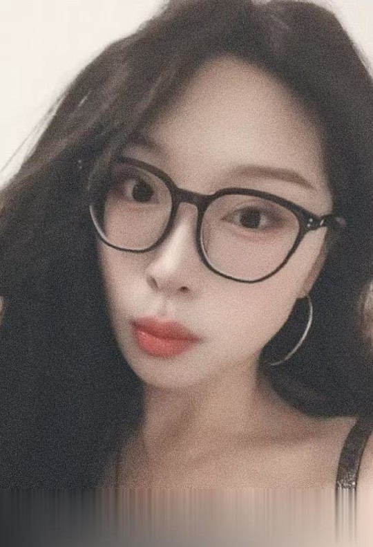 天河眼镜少妇芯芯