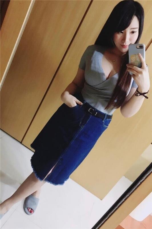 很风骚的轻熟女