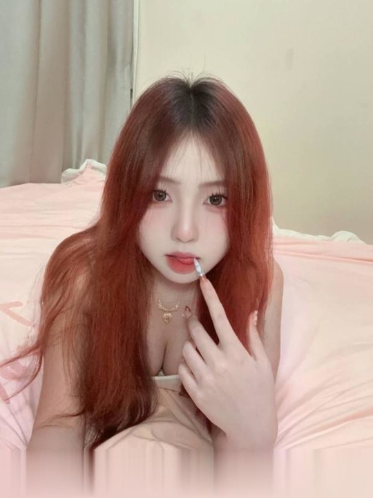 龙华区制服曼曼