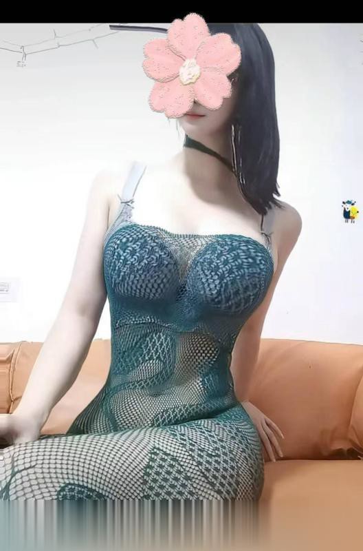 宝安性感大奶希恩