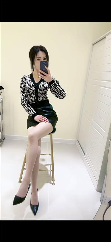 妩媚丝足大姐姐