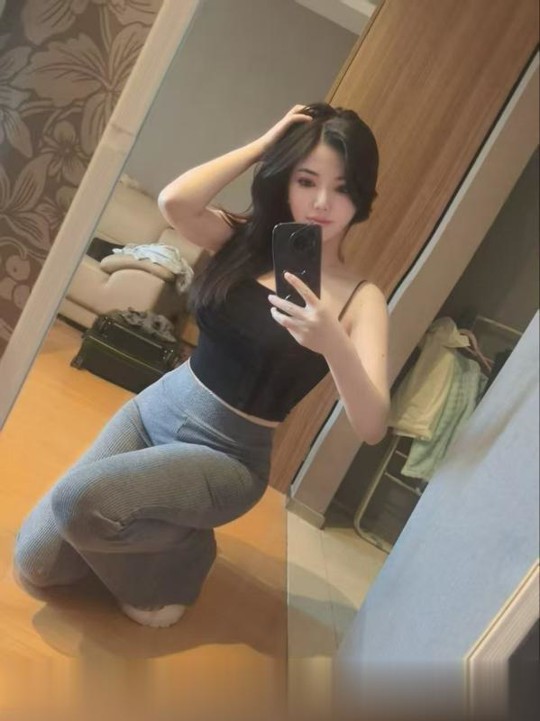 大胸身材好小姐姐