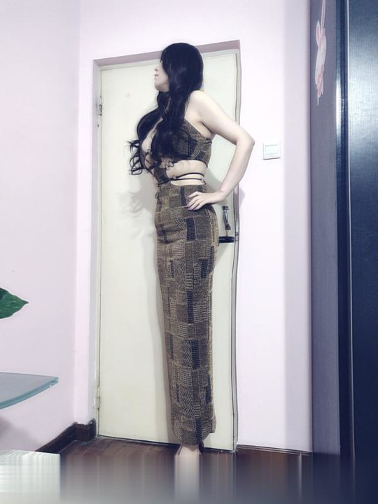 颜值172大长腿妹子