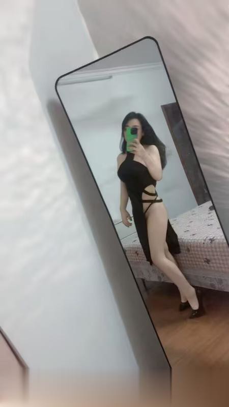 浦东泻火眼镜骚女