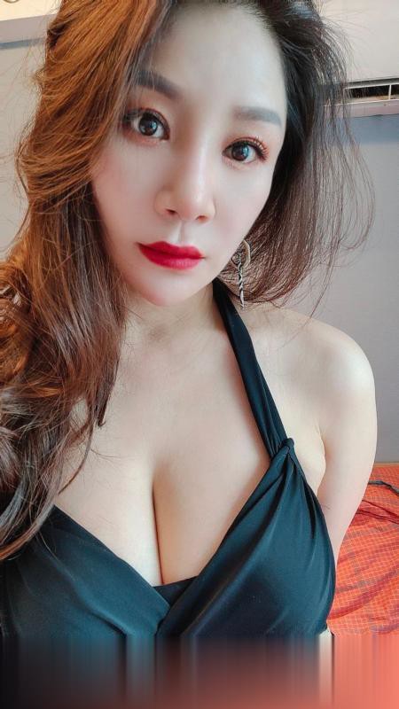 性感巨乳少妇红袖