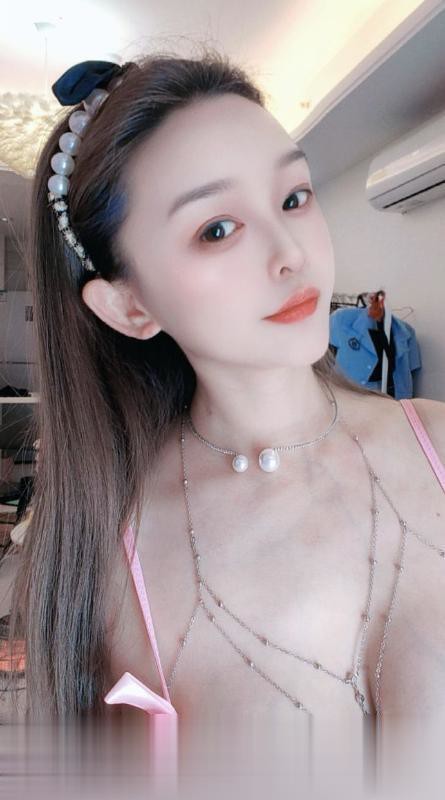 龙华E奶丹妮
