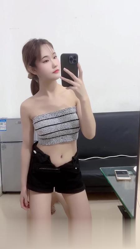 紧致多汁白虎妹