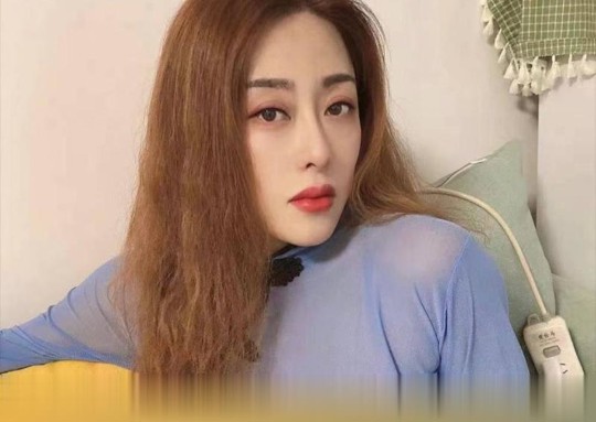 湖里妩媚性感气质御姐