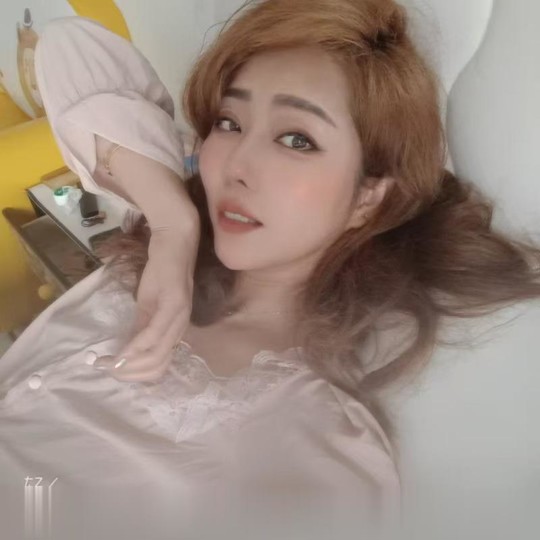 罗湖舌震艳舞西西