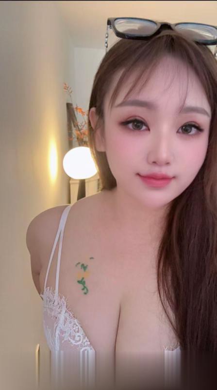 宝安大奶小甜甜