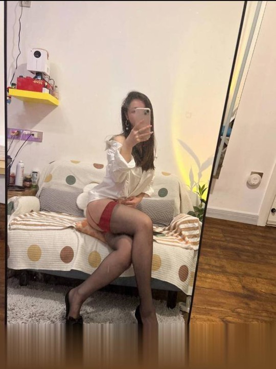 BB超会夹的骚妇