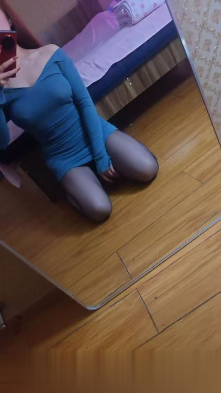 铁机路性感小姐姐兰兰