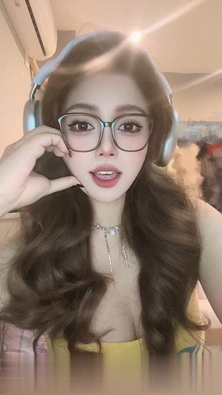 南坪嫩妹琪琪