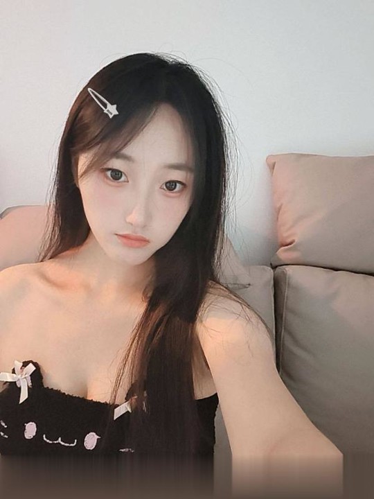 大长腿小芸.