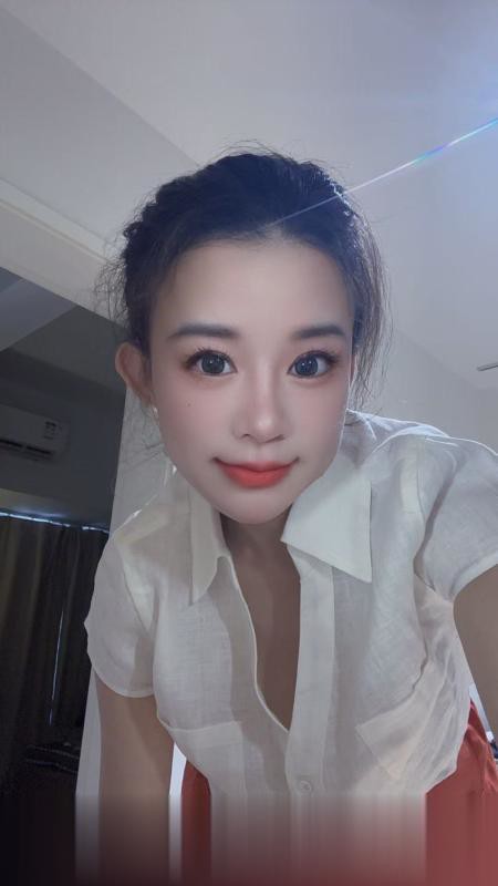 舌吻女王妞妞