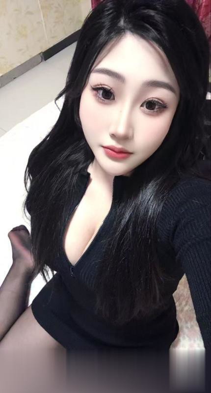大奶骚货梦琪