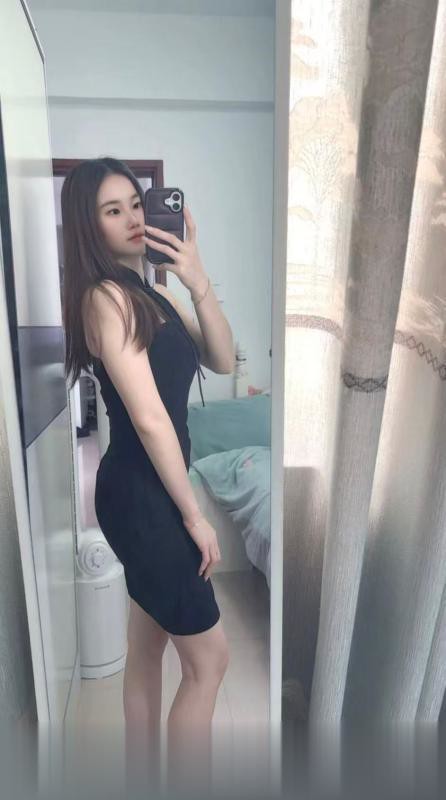 性感胸大身材好