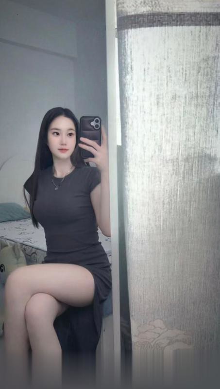 性感胸大身材好
