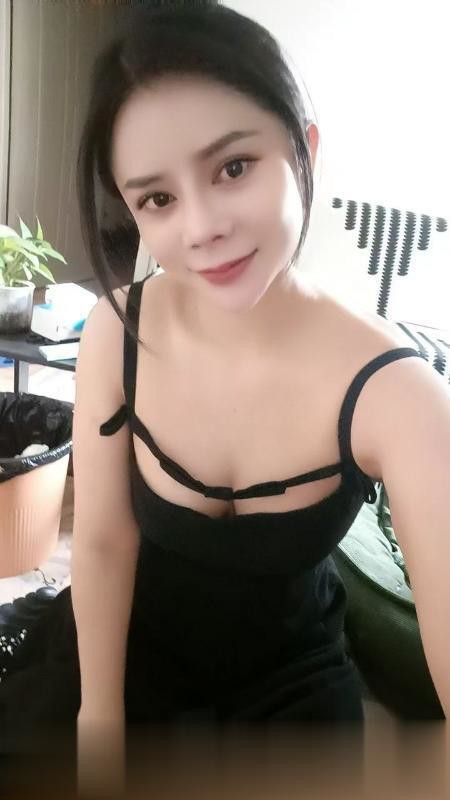 木瓜奶少妇菲菲