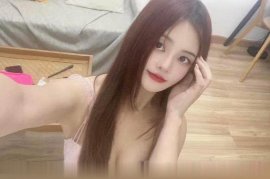 三点粉美女九儿