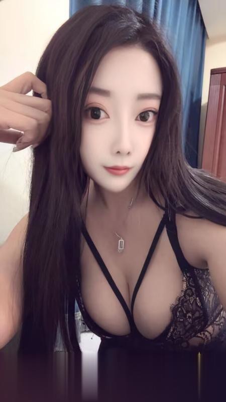 长腿可可..