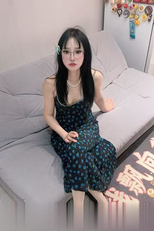 夫子庙眼镜骚妹