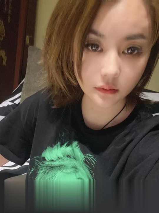 有点婴儿肥的姐姐
