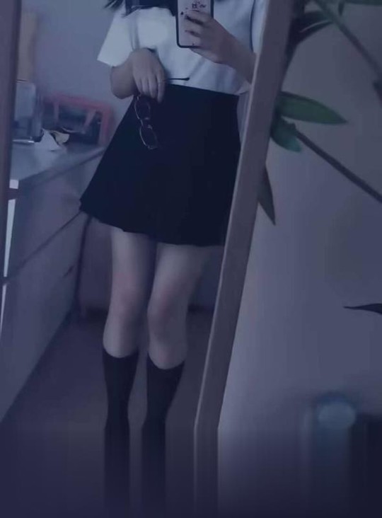 00后气质小妹