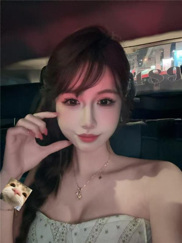 可可年轻妹子