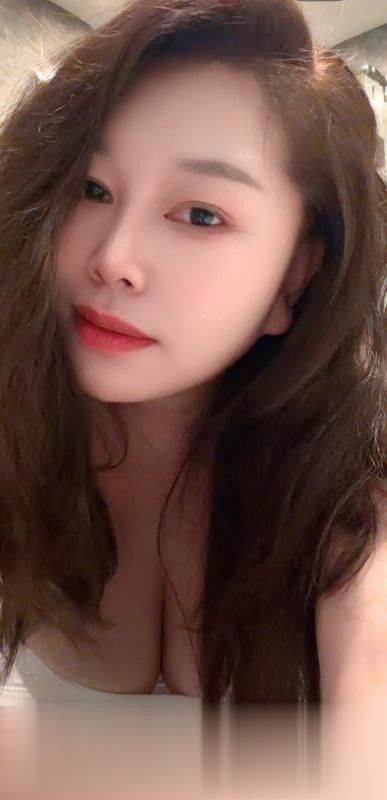 SM巨乳蜜桃臀少妇